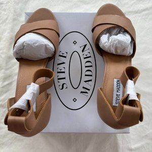 Steve Madden "Nilla" bone leather upper wedges